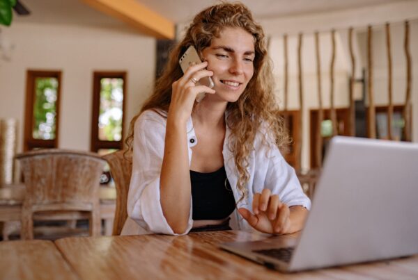 Quelles techniques adoptées lors d'un appel à froid BtoB ? Comment convaincre en prospection téléphonique ?